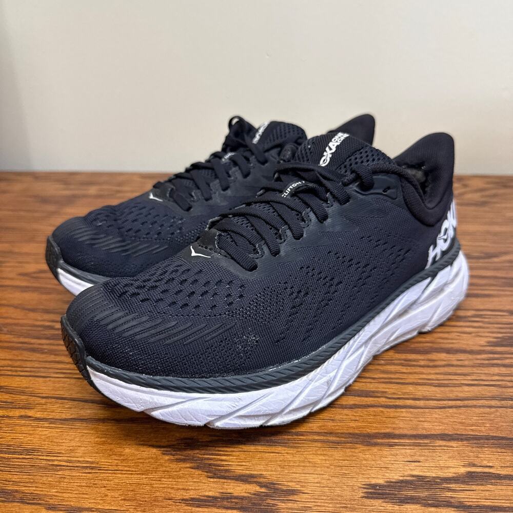Hoka One W Clifton Black Women’s Wide Running Shoes Size 8.5 D